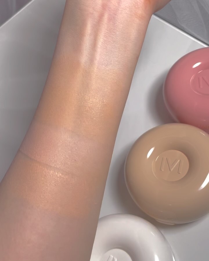 プレインベルベットマットクッション/MAD PEACH/クッションファンデーションの動画クチコミ2つ目