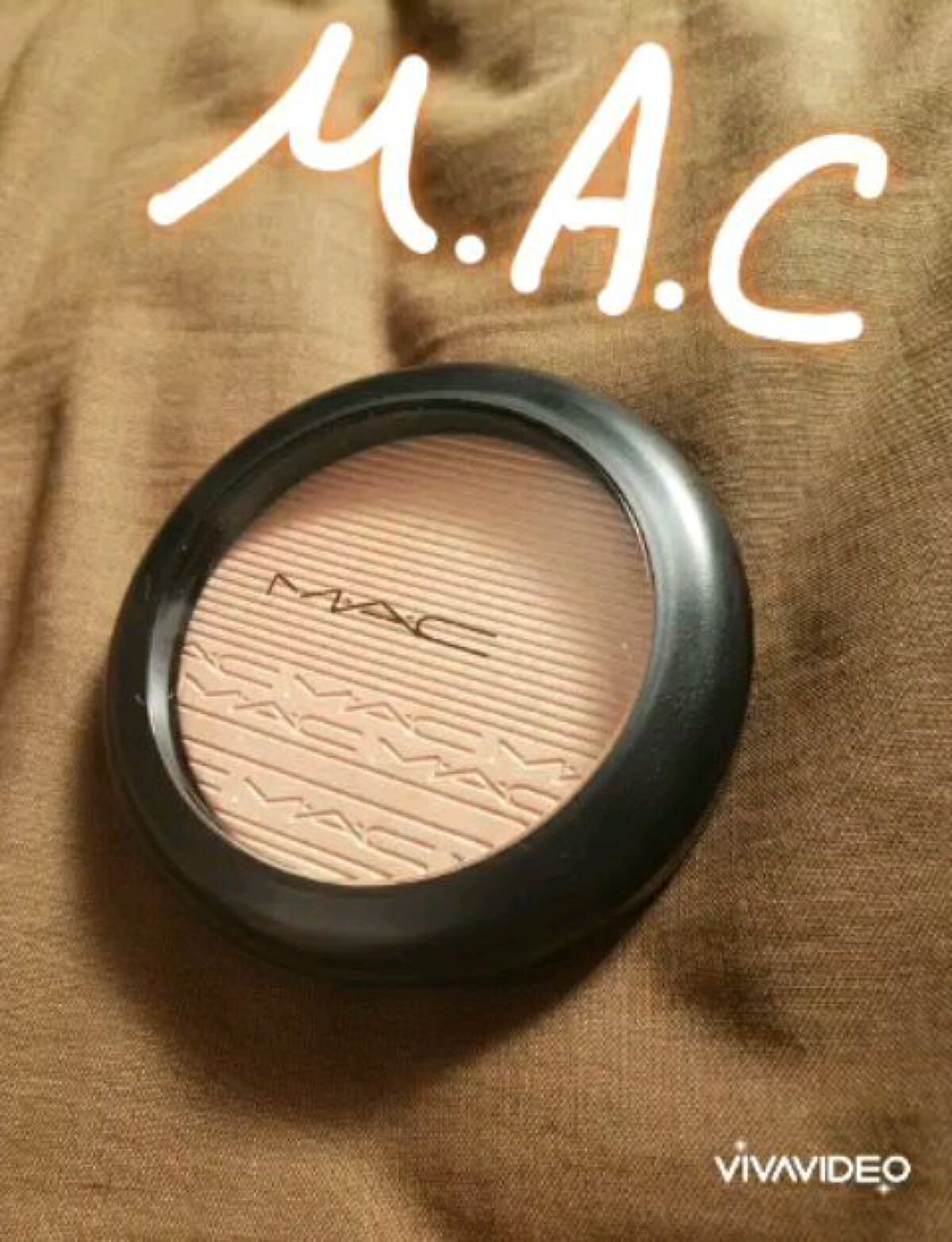 エクストラ ディメンション スキンフィニッシュ/M・A・C/プレストパウダーの動画クチコミ2つ目