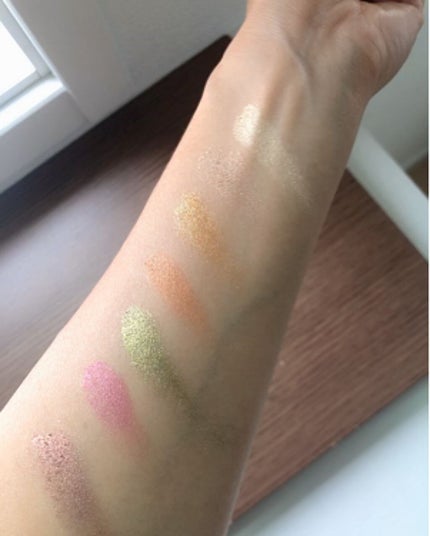 ダズルシャドウ エクストリーム イエス トゥ シークインズ/M・A・C/単色アイシャドウを使ったクチコミ(3枚目)