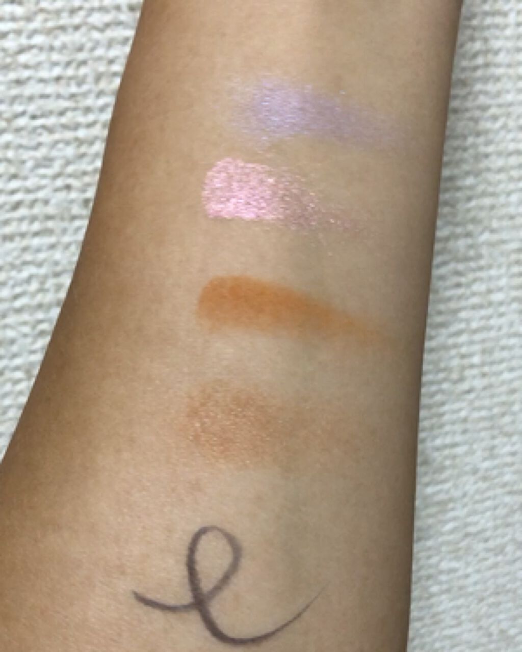 ミネラルピグメント/ONLY MINERALS/単色アイシャドウの動画クチコミ2つ目