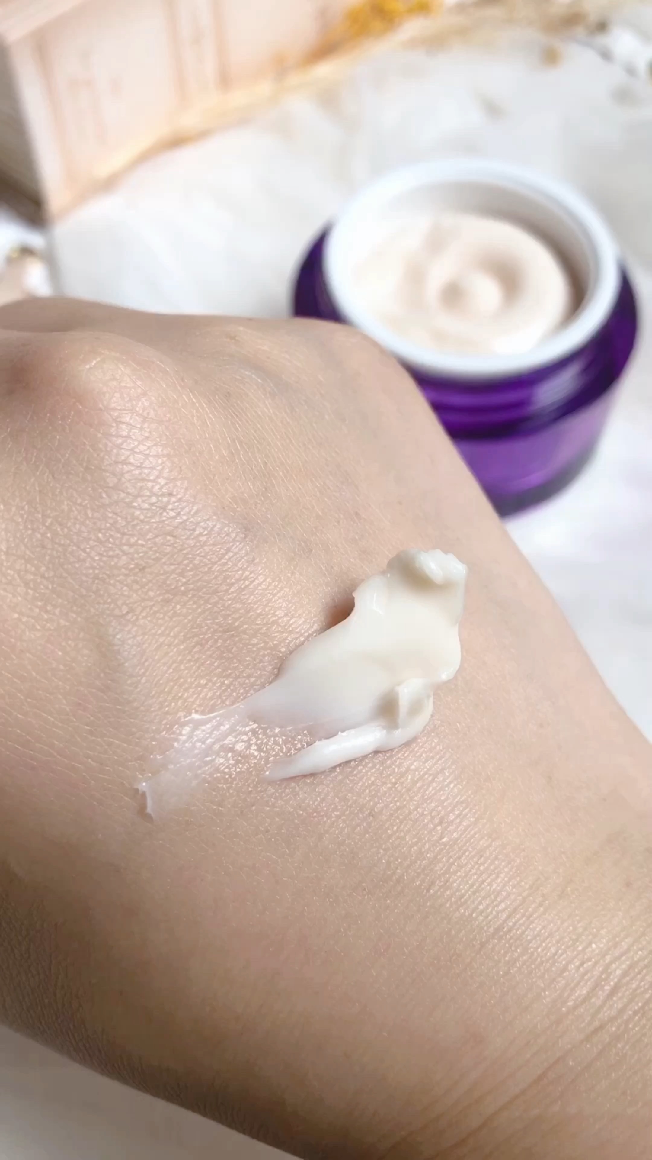 バイオヒールボ プロバイオダーム 3Dリフティングクリーム/BIOHEAL BOH/フェイスクリームの人気ショート動画