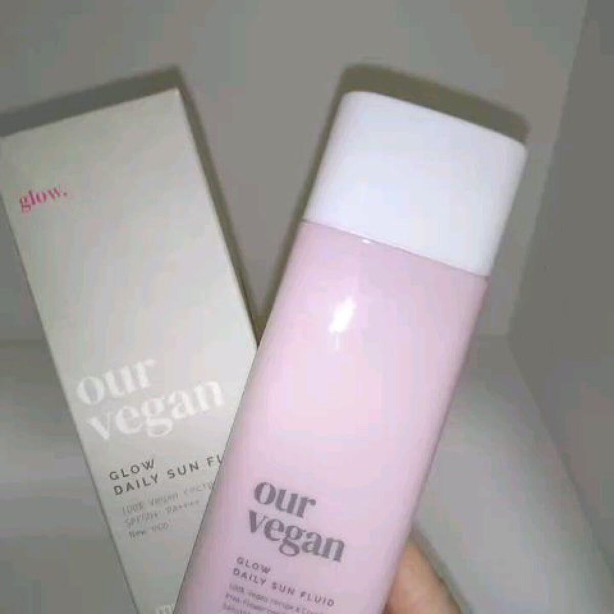 アワーヴィーガン サンプルイド グロー/manyo/化粧下地を使ったクチコミ（1枚目）