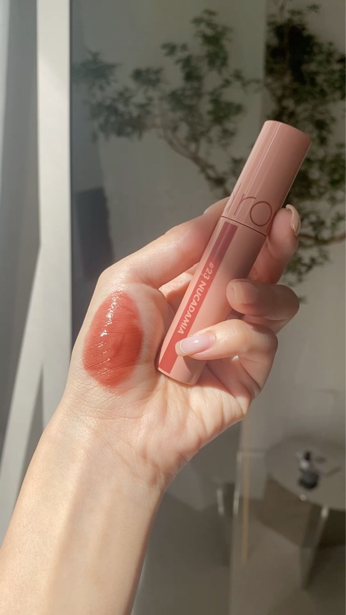 ジューシーラスティングティント/rom&nd/リップティントを使ったクチコミ（3枚目）