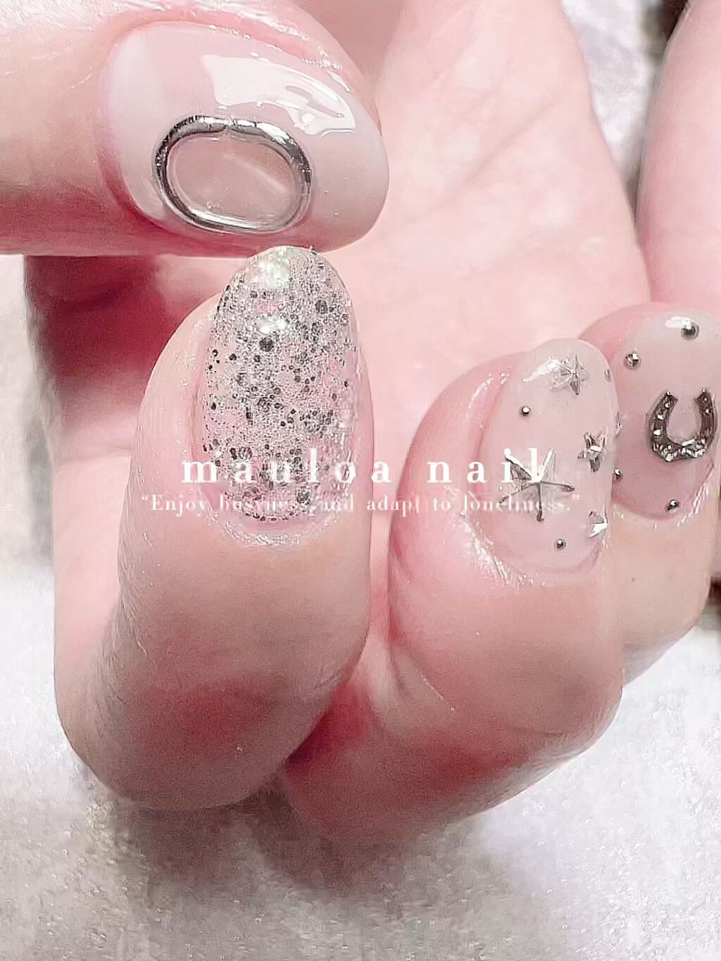 #フレンチネイル,#ネイル,#アートネイル,#春ネイル,#ミラーアートネイル,#白フレンチネイル,#フレンチネイル,#ピンクネイル,#ミラーネイル,#手書きアートネイル,#刺繍ネイル,#ミラーネイル,#シルバーアクセネイル,#春ネイル,#天王寺ネイルのネイルデザイン