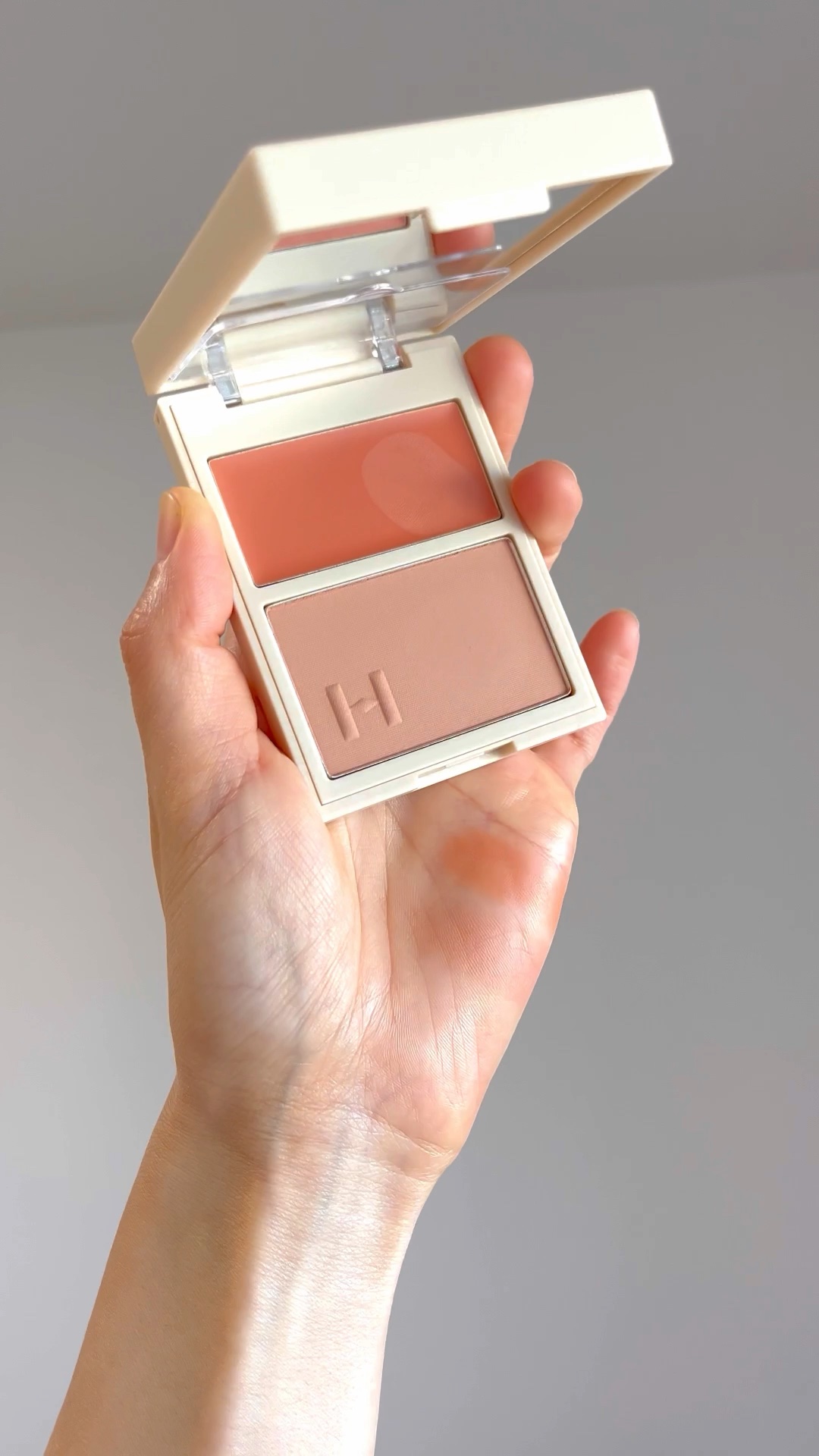 トゥルーディメンションレイヤリングチーク/hince/パウダーチークの人気ショート動画