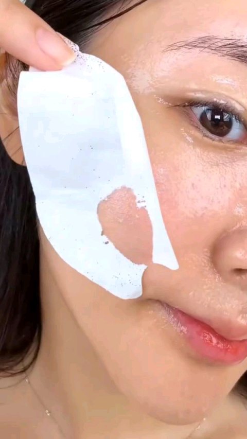 お肌に“ピタッと密着”、新感覚コラーゲンケア！
ハイプライム コラーゲン フィルム💎

フィルムが肌の上でとろけてハリがぐっとアップ↑
乾燥やハリ不足が気になる日にぴったりの集中ケア。

個包装だから旅行にも便利で、
特別な日の前夜にもお