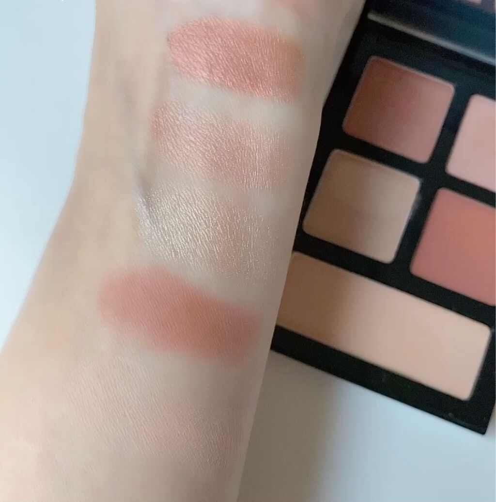 エッセンシャル マルチカラー アイシャドウパレット/BOBBI BROWN/アイシャドウパレットの動画クチコミ4つ目