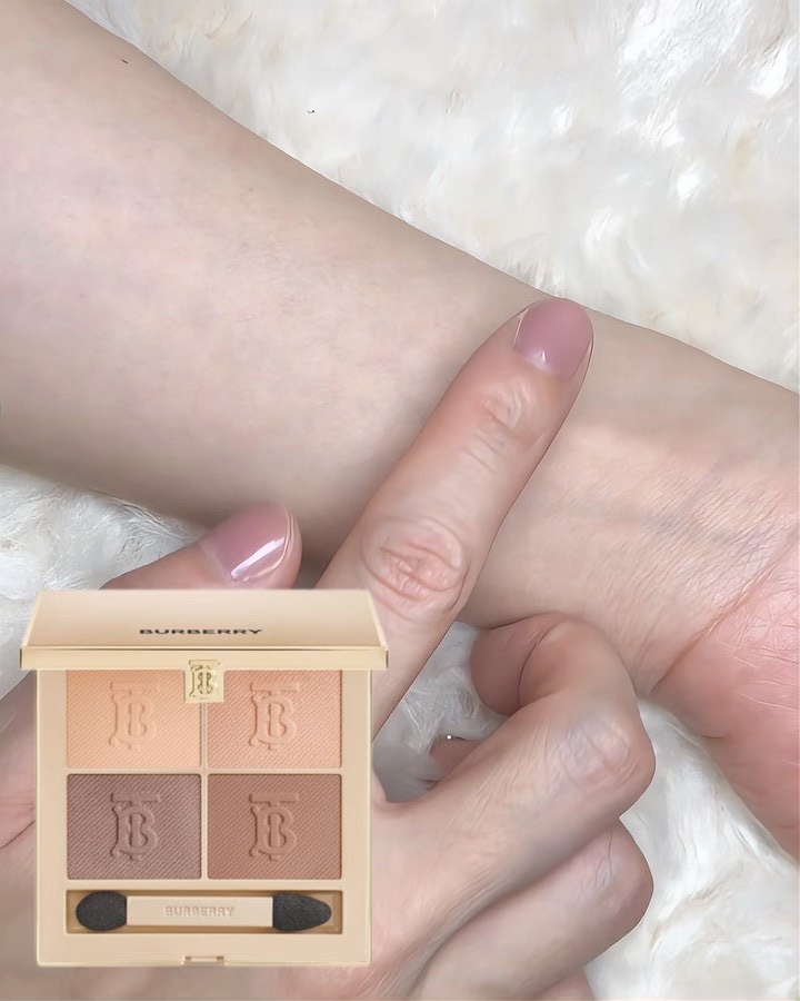 バーバリー アイ クアッド/Burberry Beauty/アイシャドウパレットを使ったクチコミ（3枚目）