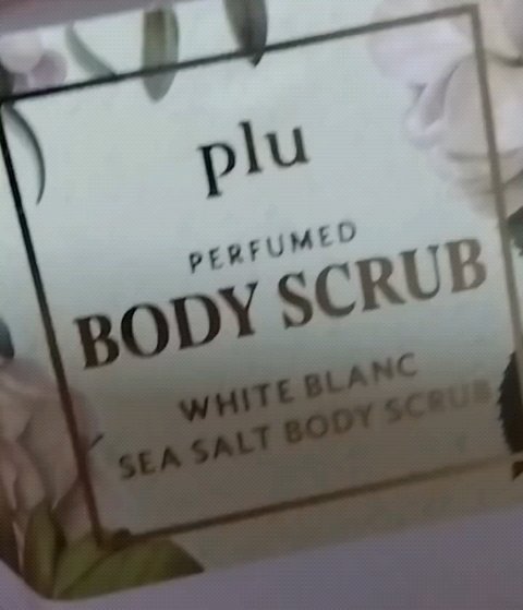 パフュームドボディスクラブ ピーチ＆プラム/plu/ボディスクラブの動画クチコミ1つ目