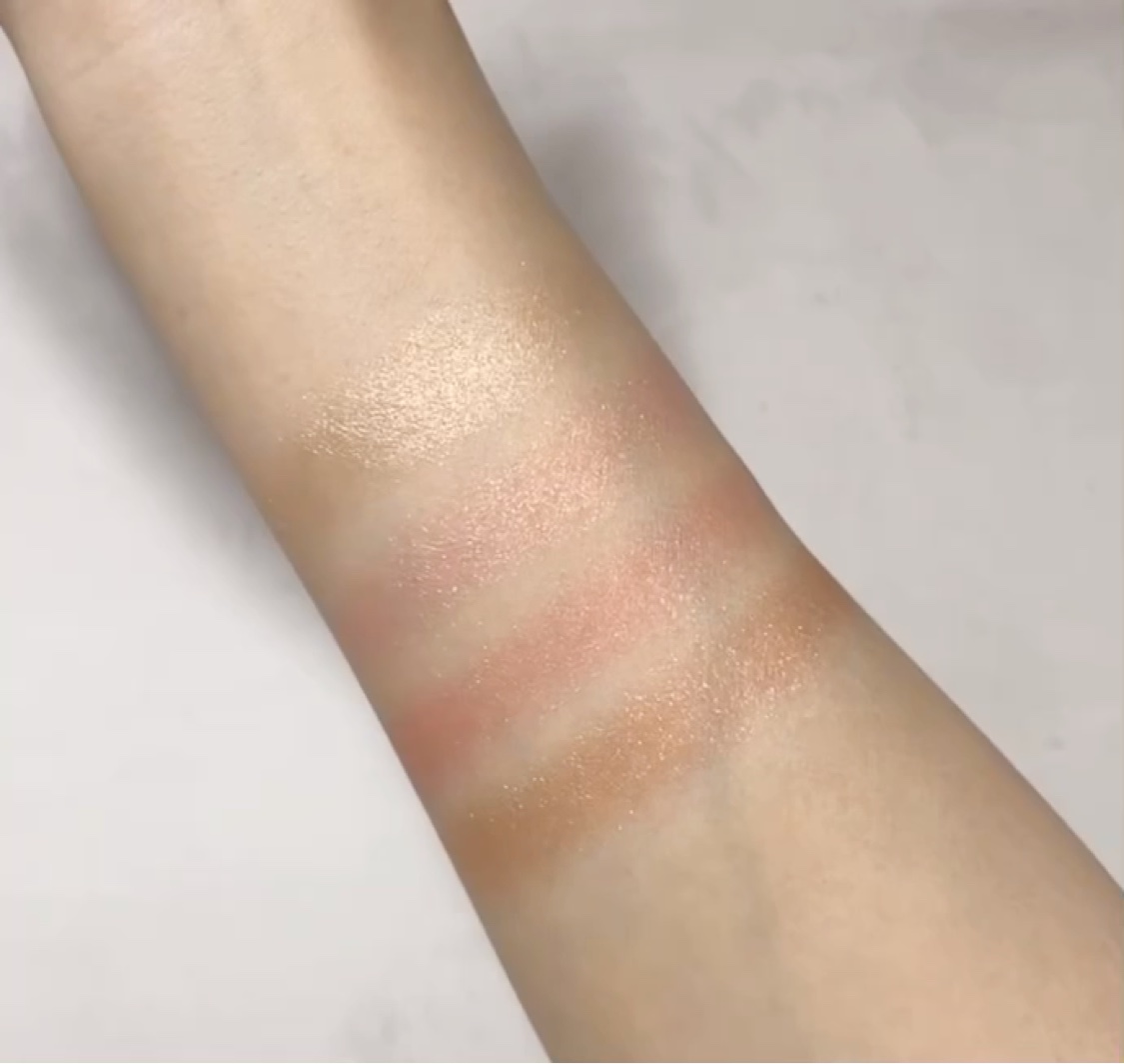 オーガズムフォープレイ ブラッシュクワッド/NARS/パウダーチークを使ったクチコミ（2枚目）