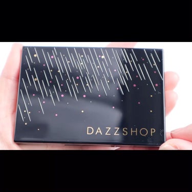 2021 HOLIDAY COLLECTION HOLIDAY EYESHADOW PALETTE/DAZZSHOP/パウダーアイシャドウを使ったクチコミ（2枚目）