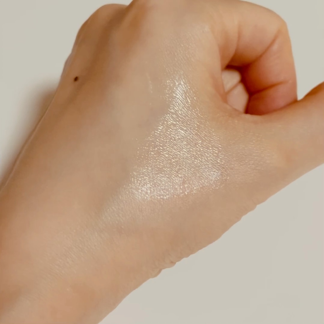 コラーゲンモイスチャーコアスティック/illuN/美容液を使ったクチコミ（3枚目）