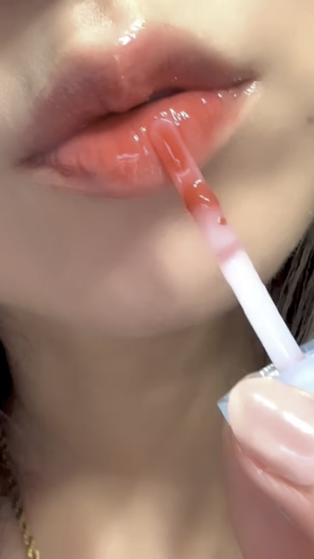 ジューシーベリープランピングリップオイル/TOCOBO/リップグロスの動画クチコミ2つ目