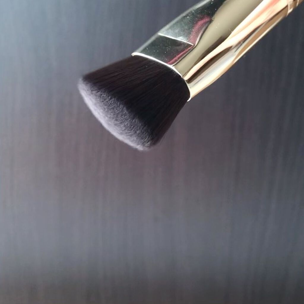 ファンデーションブラシ/フェリセラ/メイクブラシの動画クチコミ1つ目