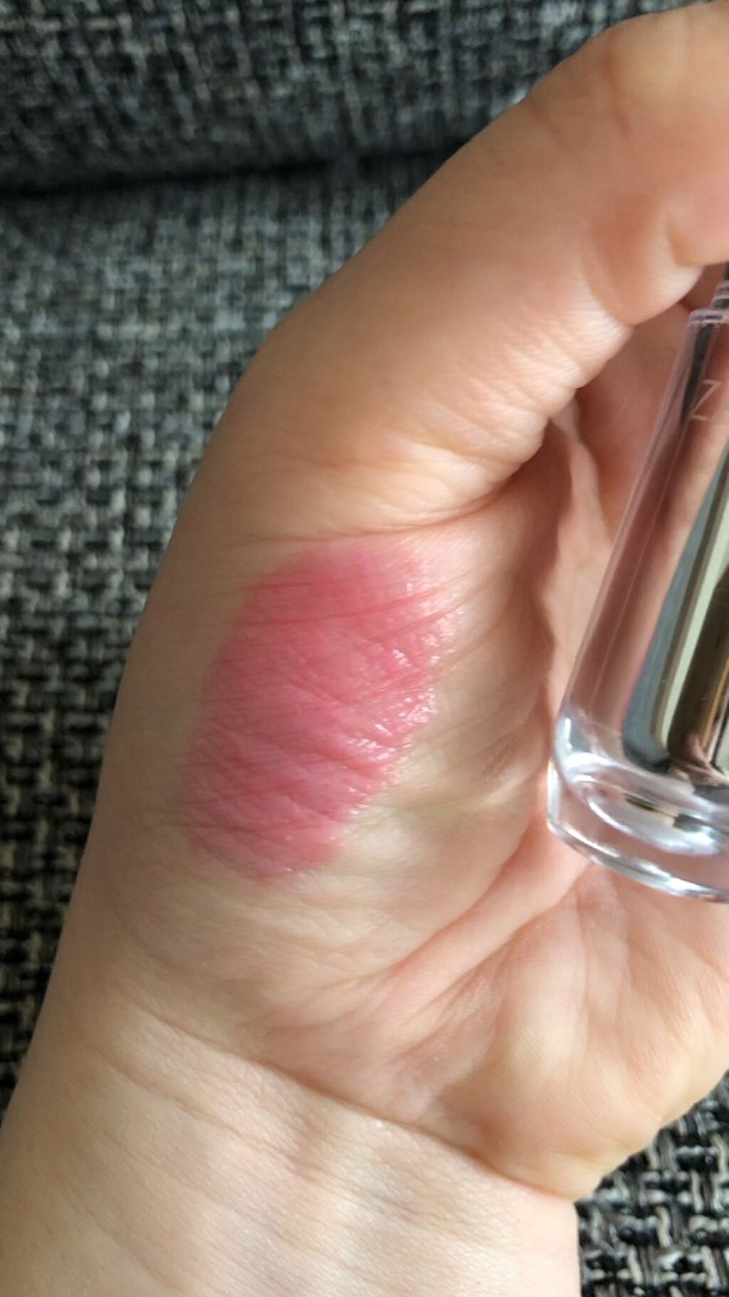 ラスティンググロスリップ/CEZANNE/口紅を使ったクチコミ（1枚目）