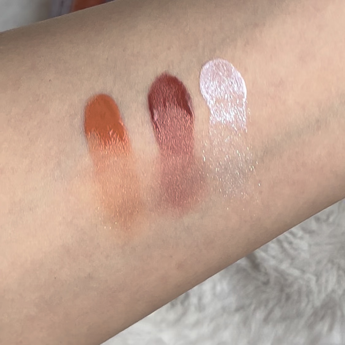 グローキッサー チークブラッシュ／グローキッサー ハイライター/MAYBELLINE NEW YORK/リキッドチークを使ったクチコミ（2枚目）