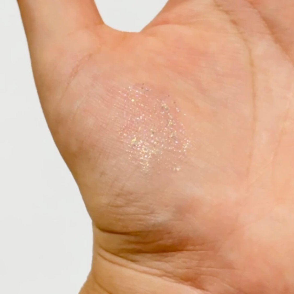 グラスグリッター/glow/グリッターの動画クチコミ1つ目