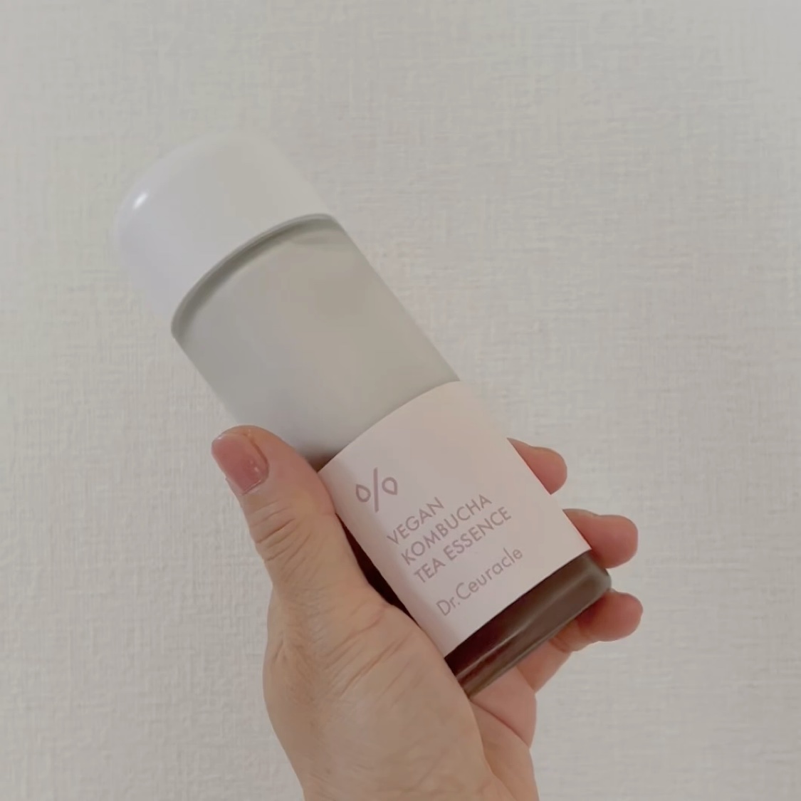 ヴィーガンコンブチャ ティー エッセンス/Dr.Ceuracle/オールインワン化粧品を使ったクチコミ（3枚目）