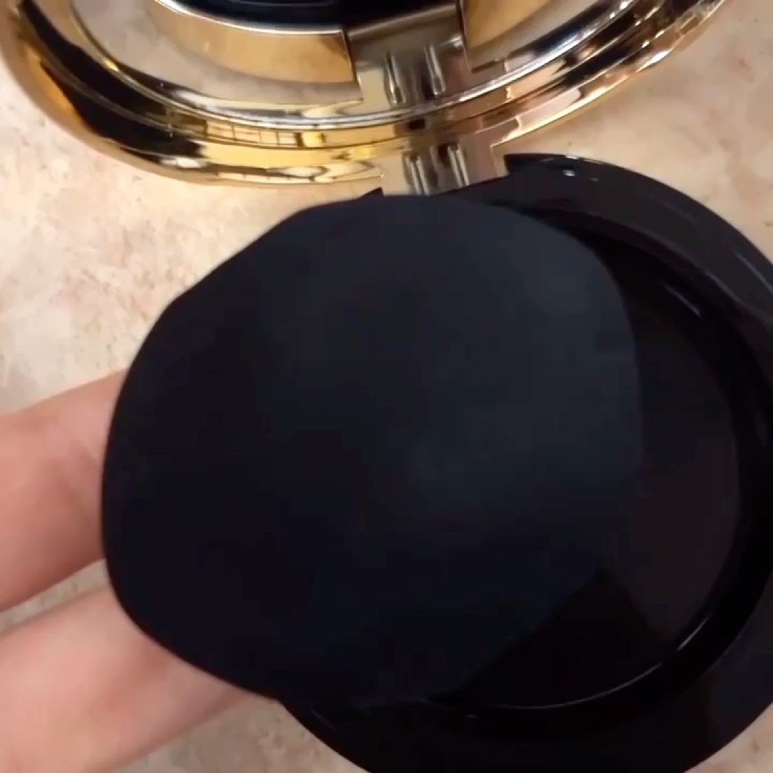 ラディアント タッチ ブラープライマー/YVES SAINT LAURENT BEAUTE/化粧下地を使ったクチコミ（3枚目）