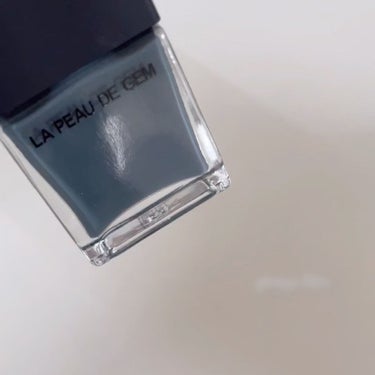 LA PEAU DE GEM nail polish/la peau de gem./マニキュアの動画クチコミ4つ目