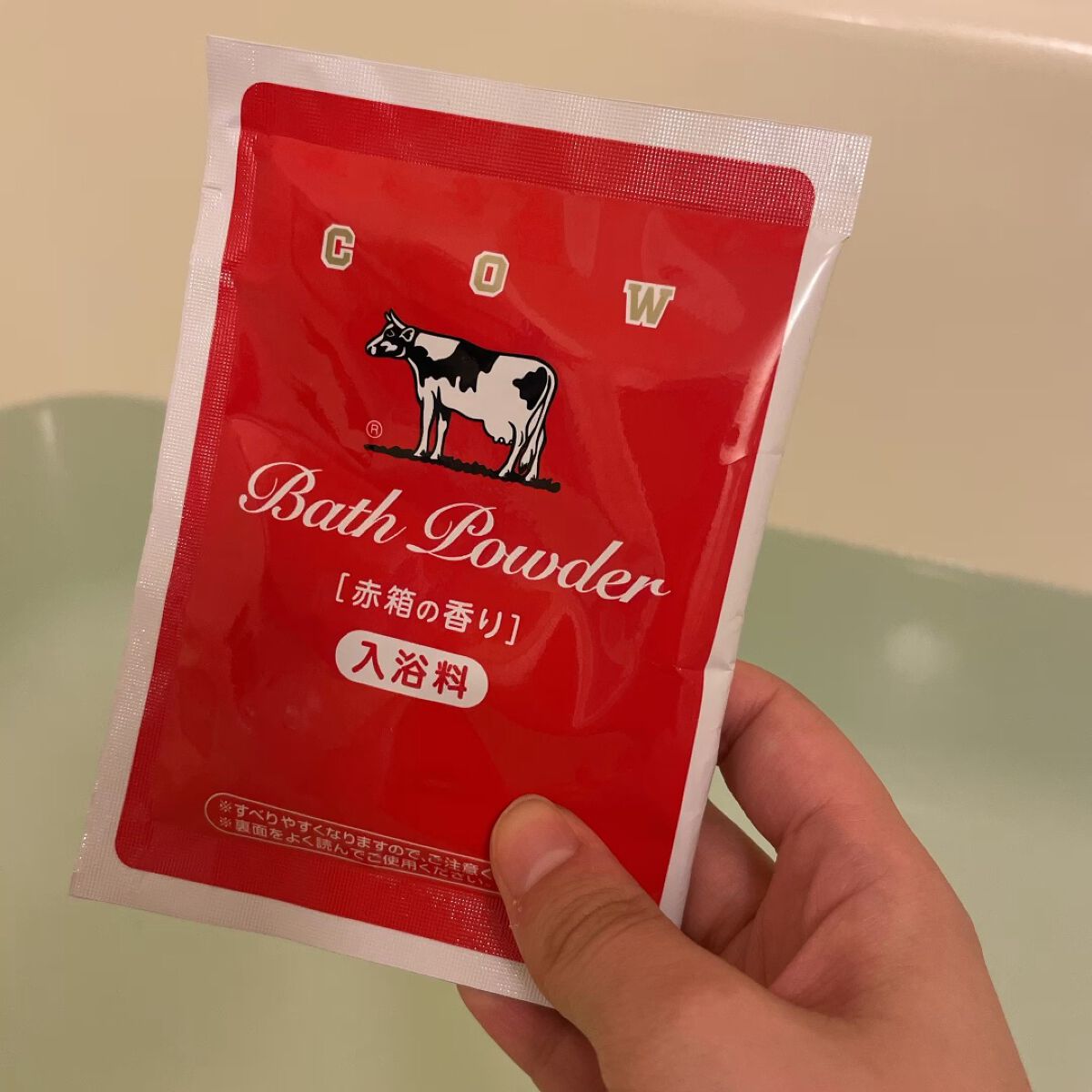 なめらかミルクバス 赤箱の香り/カウブランド/保湿系入浴剤を使ったクチコミ（1枚目）