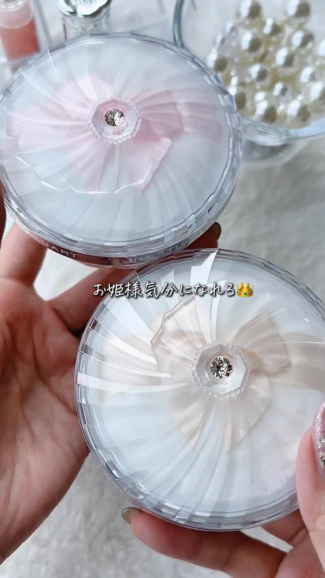 気になる方はコメント欄に「🎀」を押してね！
【#ジルスチュアート】シフォンのようにやわらかな透明感を宿す、新ルースパウダーが誕生✨名品下地の限定ミニサイズもお目見え💗 3/6発売！

ジルスチュアートから、内側からほのかな光を放ち、澄ん