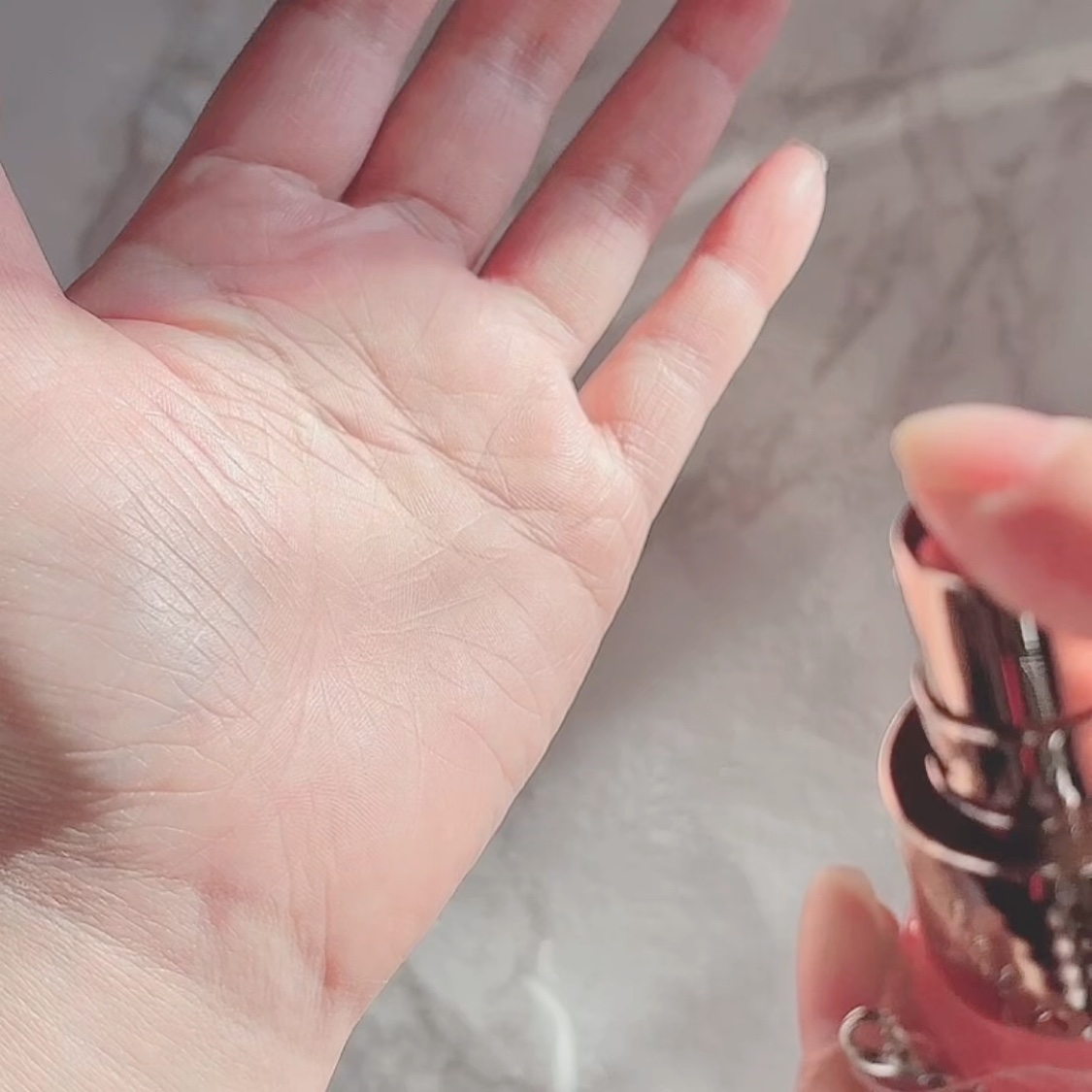 うるストキープミスト/morii/ヘアミストの動画クチコミ1つ目