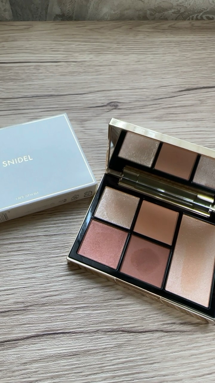 フェイス スタイリスト/SNIDEL BEAUTY/アイシャドウパレットを使ったクチコミ（1枚目）