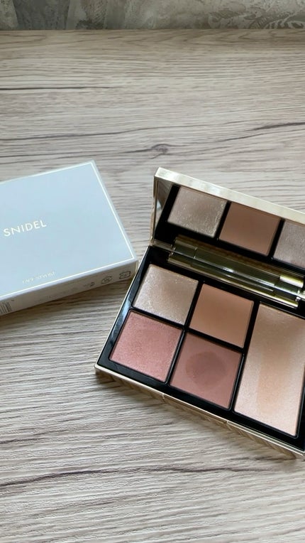 フェイス スタイリスト/SNIDEL BEAUTY/アイシャドウパレットの人気ショート動画