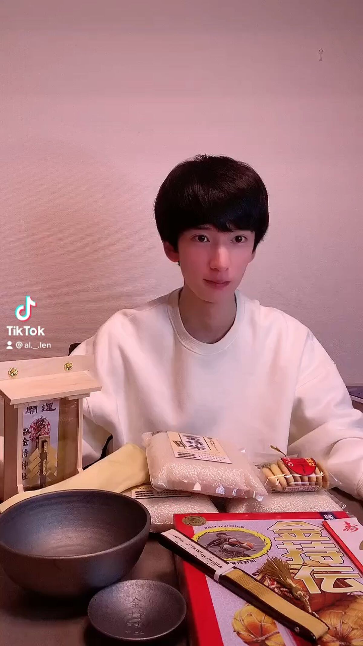 金持神社⛩❕祈願済みお品アイテム　
清いグッズ＆清い食品　を紹介するよ❕❕ 

#金持神社 ⛩ #金運 #金運アップ 
#赤米　#どんぶり　#箸　#盃　#さかずき　#扇子
#宝くじ　#宝くじ収納　#黄色いハンカチ　
#クッキー　#シェアして