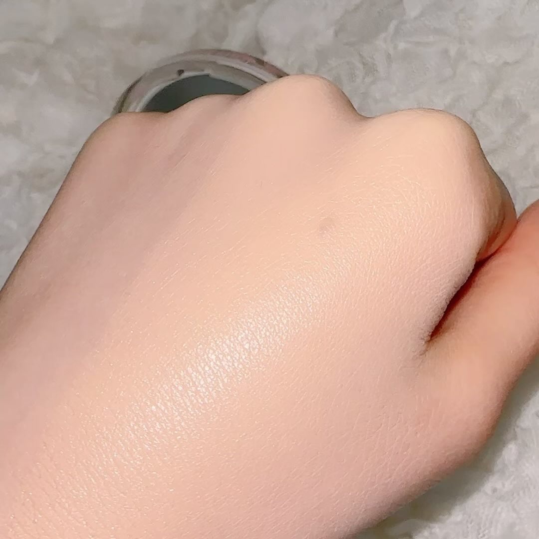 デューイーラスティングクッション/THE FACE SHOP/クッションファンデーションの動画クチコミ4つ目