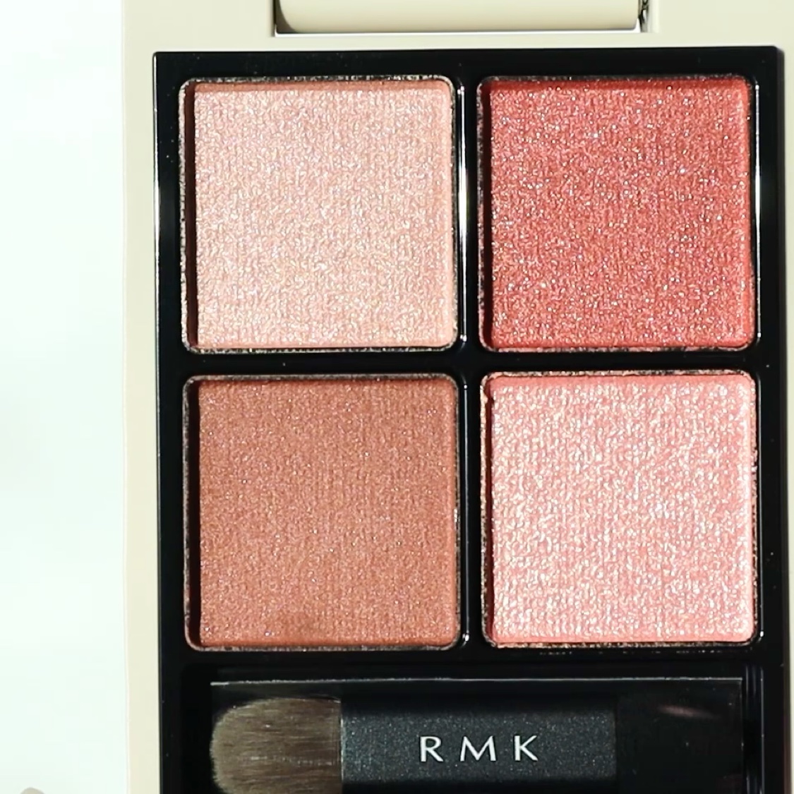 RMK シンクロマティック アイシャドウパレット｜RMKの口コミ - イエベ