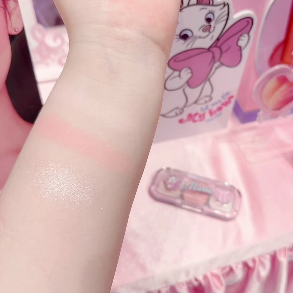 パーフェクトリップス ショッキング リップ/TONYMOLY/口紅の動画クチコミ3つ目