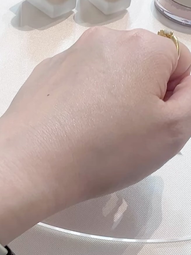 セラムフィット モイストフェイスパウダー/ByUR/ルースパウダーの動画クチコミ3つ目