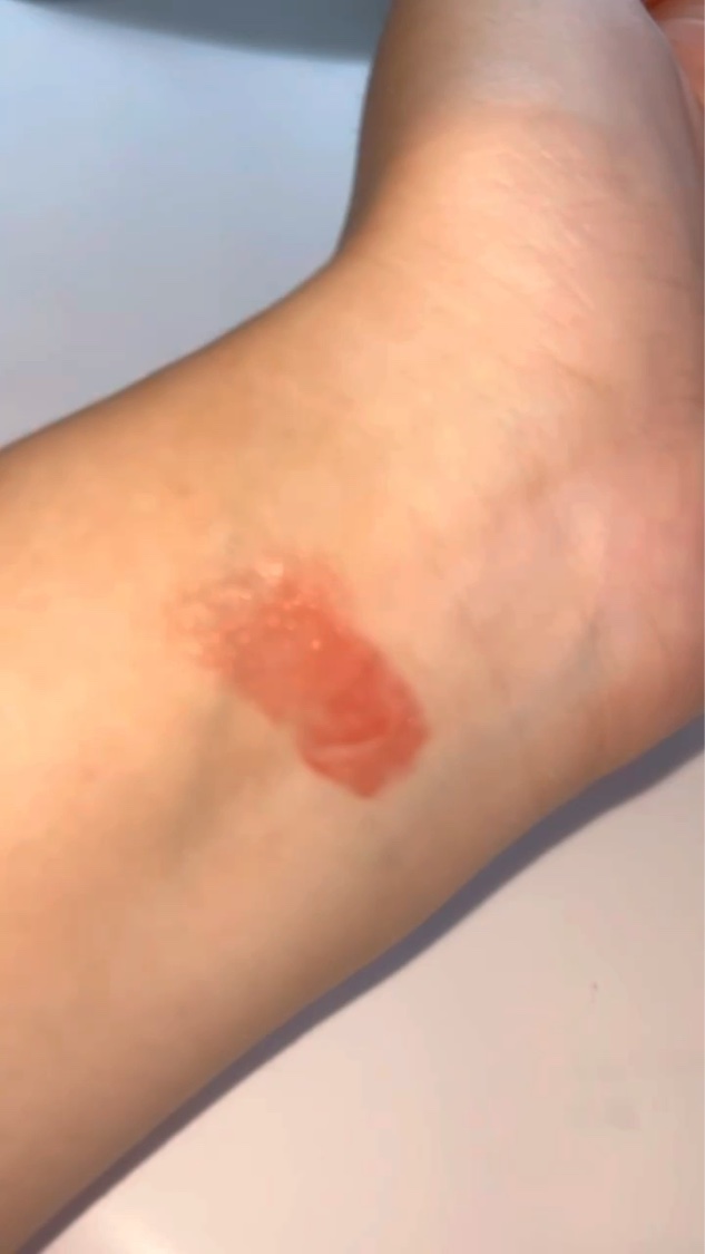 ジルスチュアート タイムレスグロウ ルージュティント/JILL STUART/リップティントを使ったクチコミ（2枚目）