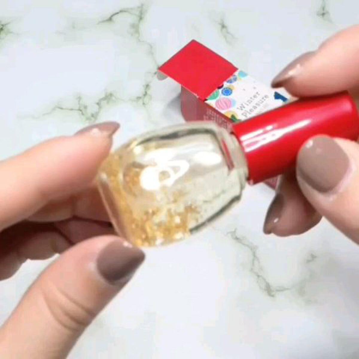 ウィンタープレジャー ネイルオイル/ハウス オブ ローゼ/ネイルオイル・トリートメントの動画クチコミ5つ目