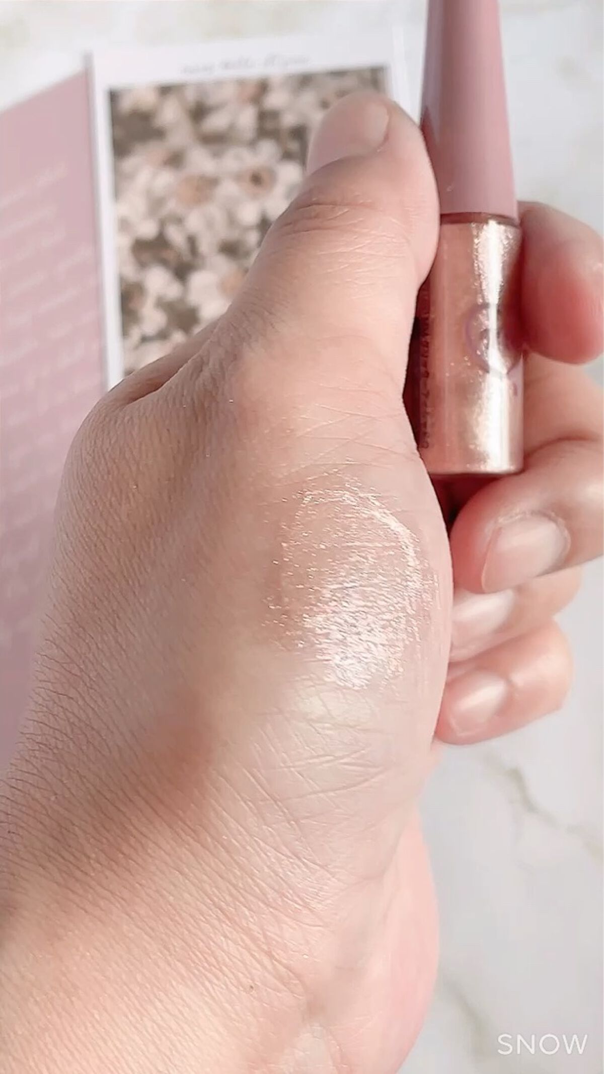 EYE SHADOW/iLLusie300/単色アイシャドウの動画クチコミ4つ目