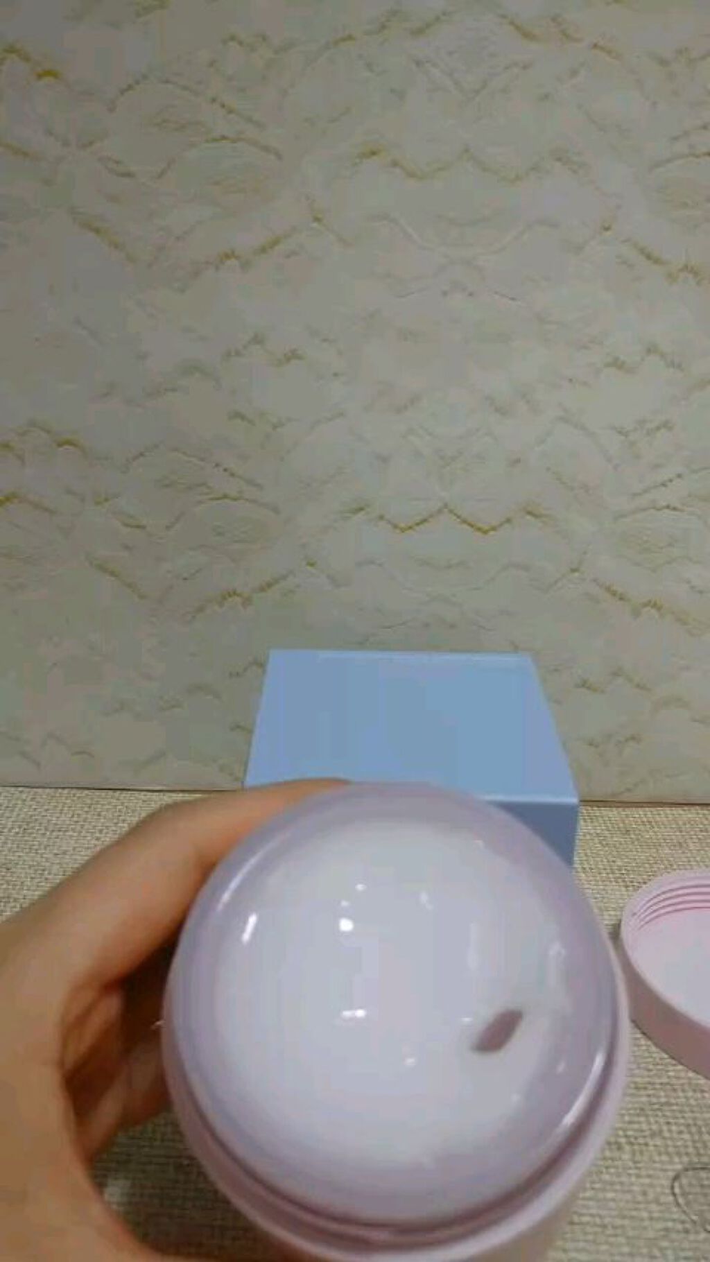 桜エディション リップスリーピングマスク/LANEIGE/リップケアの動画クチコミ1つ目