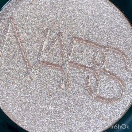 NARS ライトリフレクティング ルミナイジングパウダー/NARS/パウダーハイライトの人気ショート動画