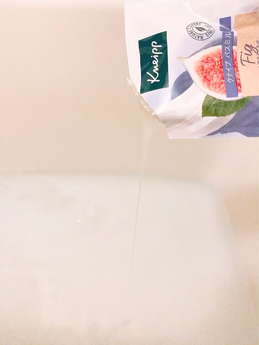 バスミルク イチジクミルクの香り/クナイプ/保湿系入浴剤を使ったクチコミ（2枚目）