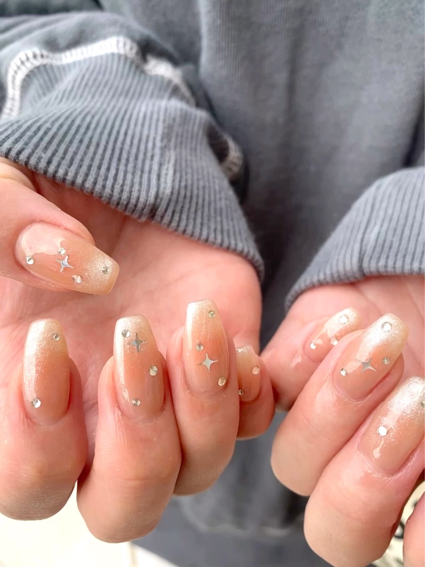 #ジェルネイル,#セルフネイル,#セルフネイル,#チークネイルのネイルデザイン