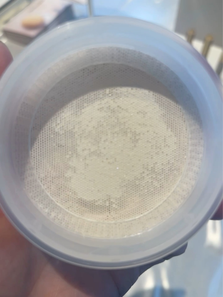 ミネラルインナートリートメントリキッドコンシーラー/エトヴォス/リキッドコンシーラーの動画クチコミ3つ目