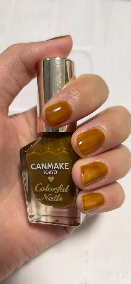 カラフルネイルズ/キャンメイク/マニキュアの人気ショート動画