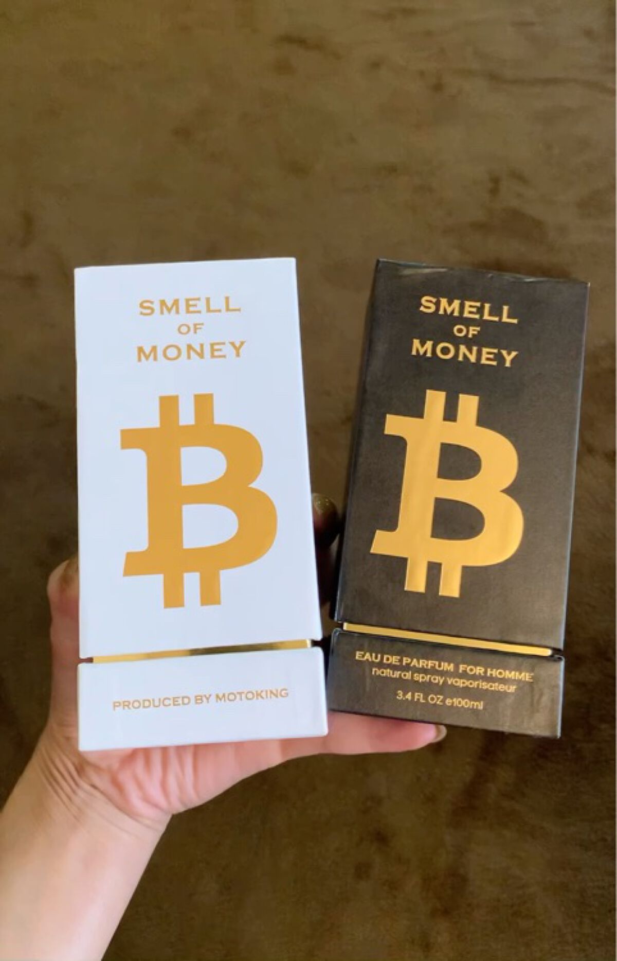 ✨ smell of money✨

💕 @smell_of_money_jp💕

時代の先駆けをいく、暗号通貨を目だけでなくで匂いでも広げていく、そんな思いを込めて製作された香水✨

日本初の仮想通貨フレグランス✨
仮想通貨決済対応�