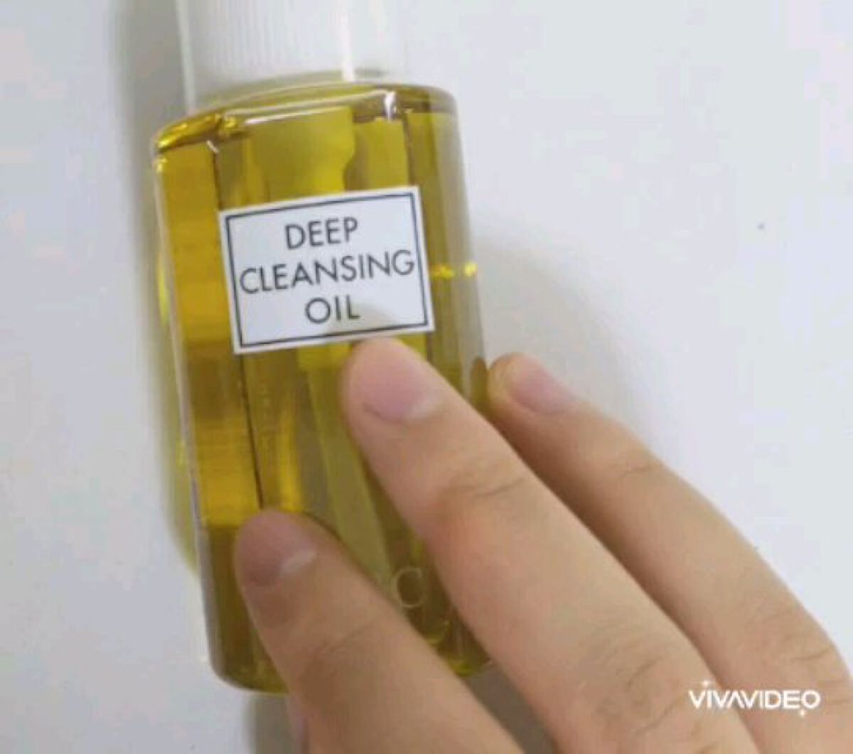 DHC 薬用ディープクレンジングオイル/DHC/オイルクレンジングの動画クチコミ4つ目