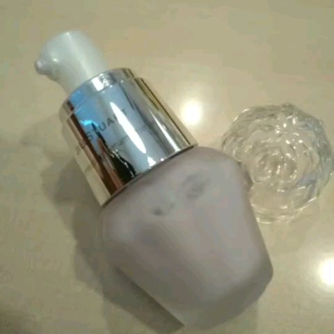 ジルスチュアート イルミネイティング セラムプライマー UV 01 pearly chiffon dress/JILL STUART/化粧下地を使ったクチコミ（1枚目）