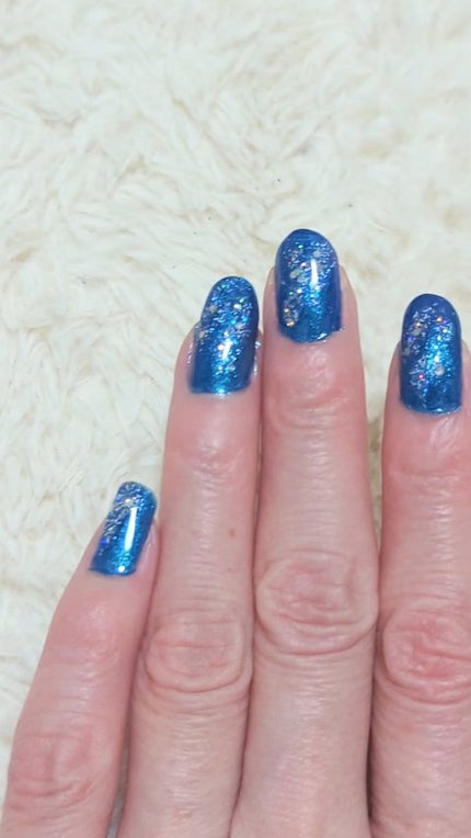 ネイルホリック Aurora Glitter/ネイルホリック/マニキュアの人気ショート動画