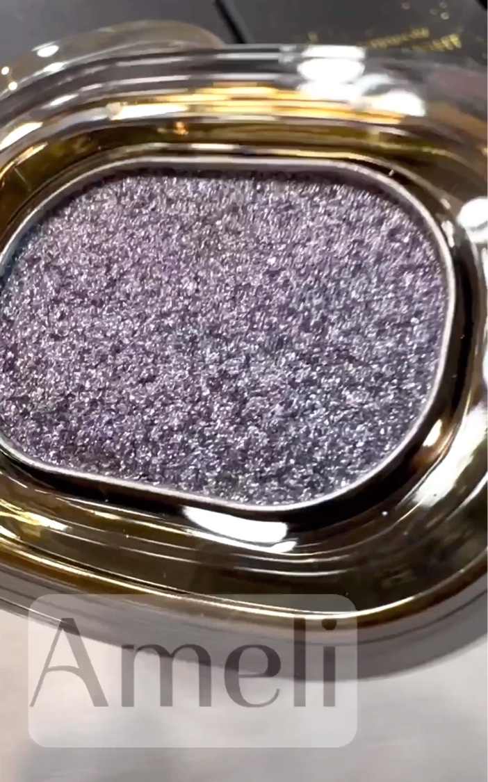 ASTRAL LIGHT EYESHADOW/Ameli/単色アイシャドウを使ったクチコミ（3枚目）