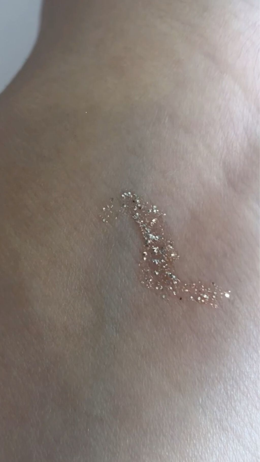 グリッターイルミネーションライナー/CipiCipi/リキッドアイライナーを使ったクチコミ（2枚目）