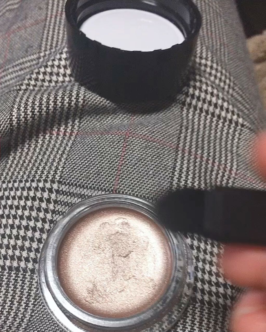 カラーステイ クリーム アイシャドウ/REVLON/ジェル・クリームアイシャドウの動画クチコミ2つ目